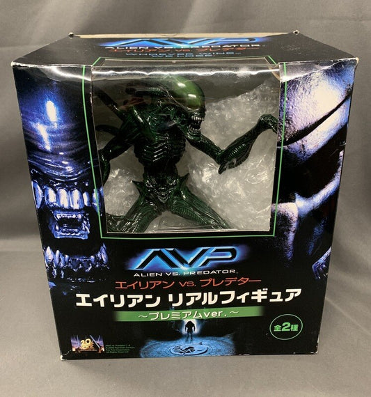 FuRyu AVP एलियन रियल फिगर - प्रीमियम वेर- एलियन (रंग)
