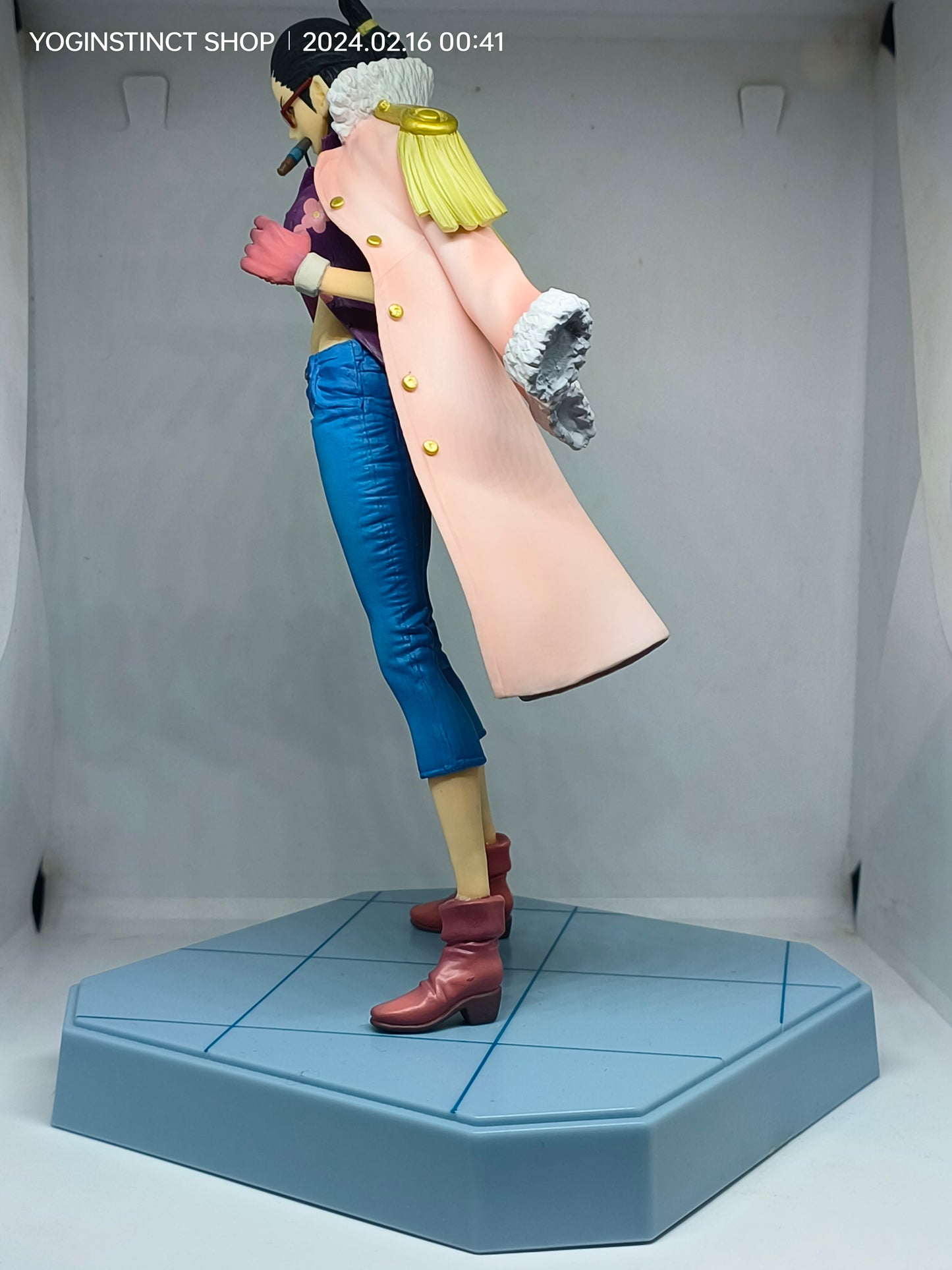 Bandai Ichiban kuji One Piece Punk Hazard - Tashigi Smoker version Prize Last one