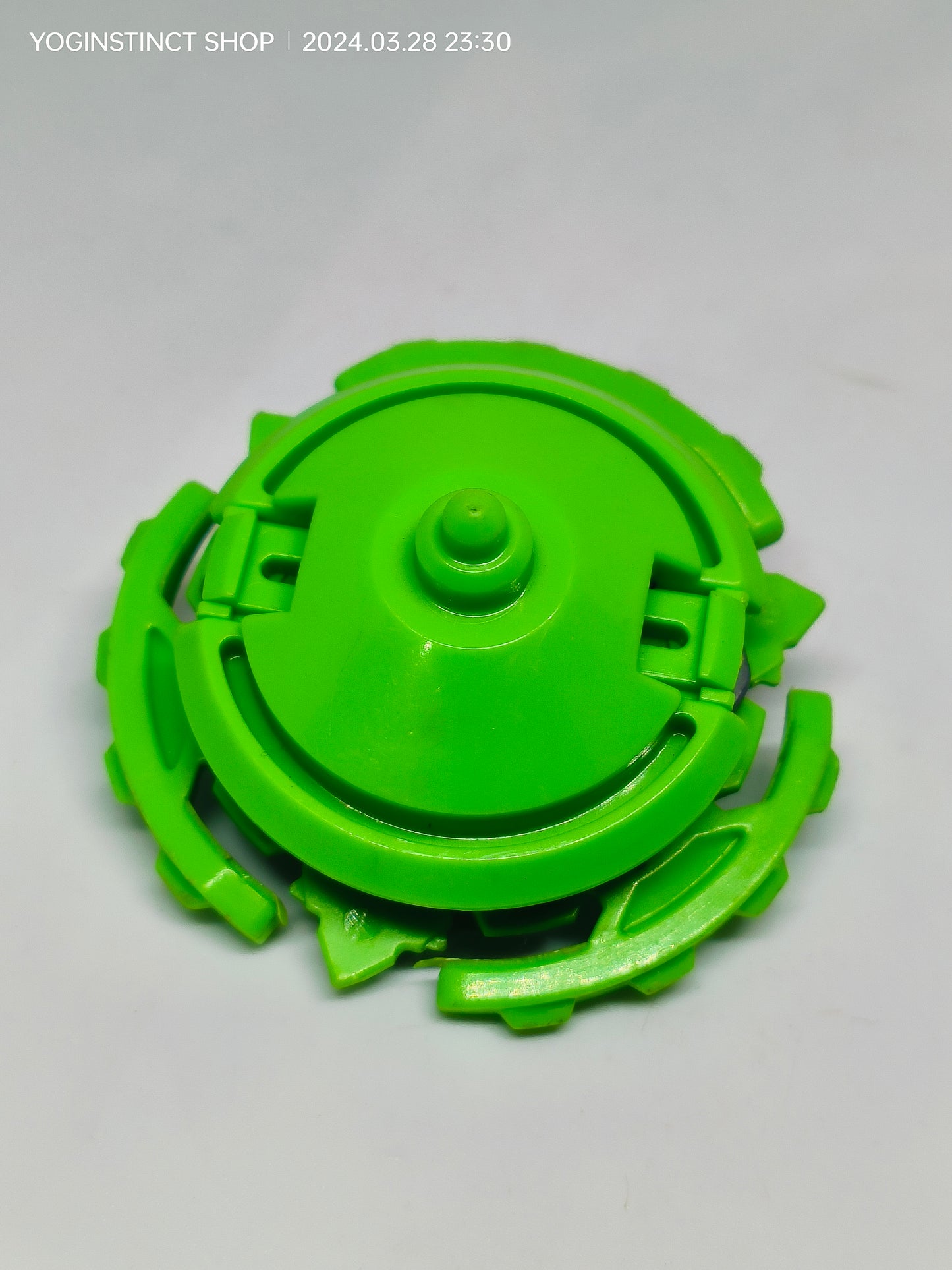 A-33 Master Draciel (A) - Takaratomy Beyblade: Shoot