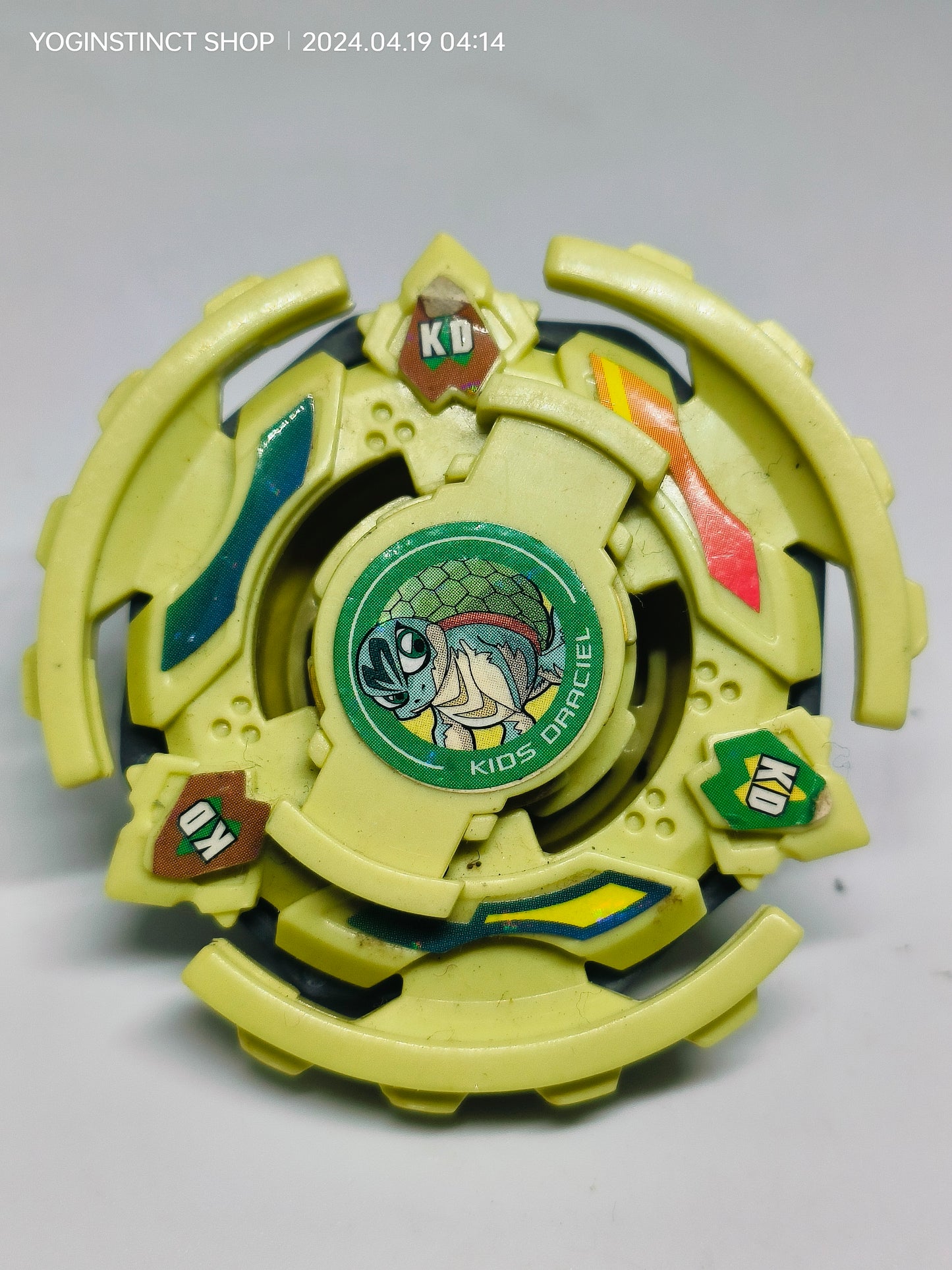 A-33 Kid Draciel (A) - Takaratomy Beyblade: Shoot