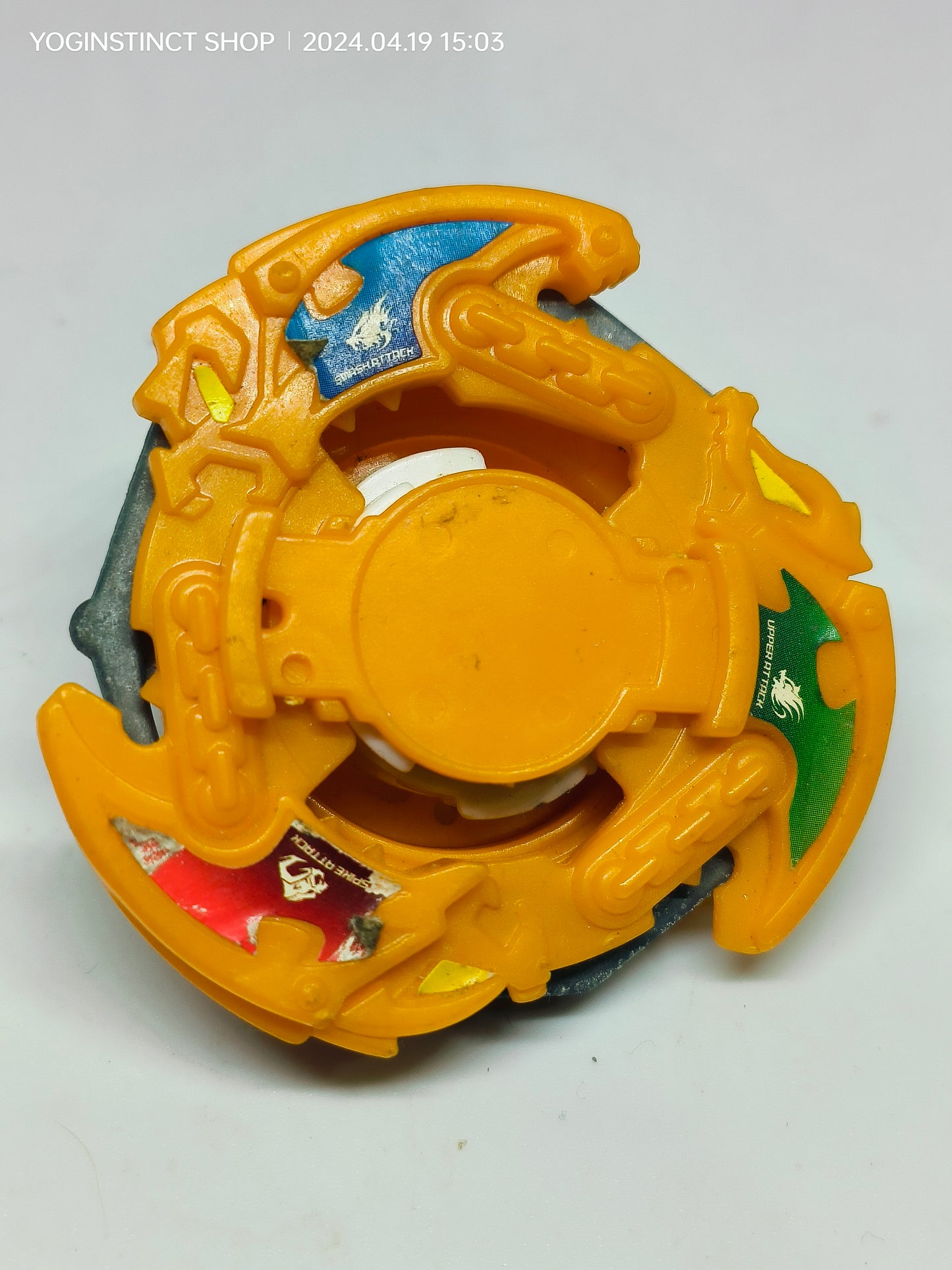 A-82 Burning Kerberous (C) - Takaratomy Beyblade: V - force