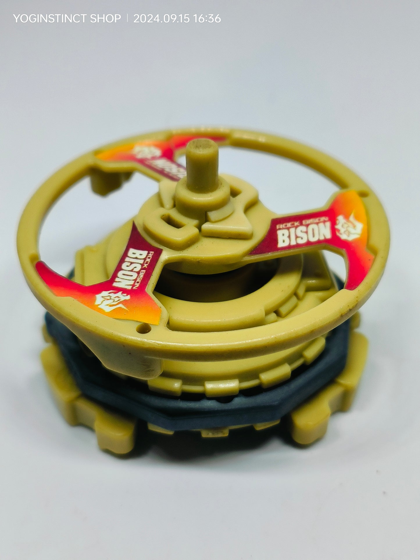 Rock Bison engine gear Beyblade G-revolution