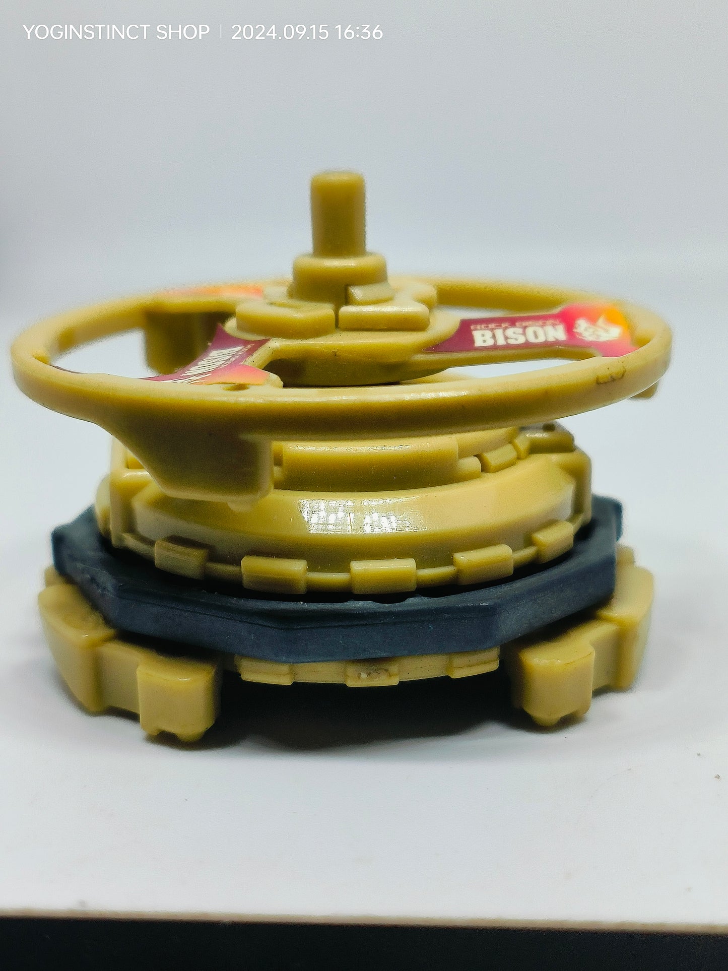 Rock Bison engine gear Beyblade G-revolution