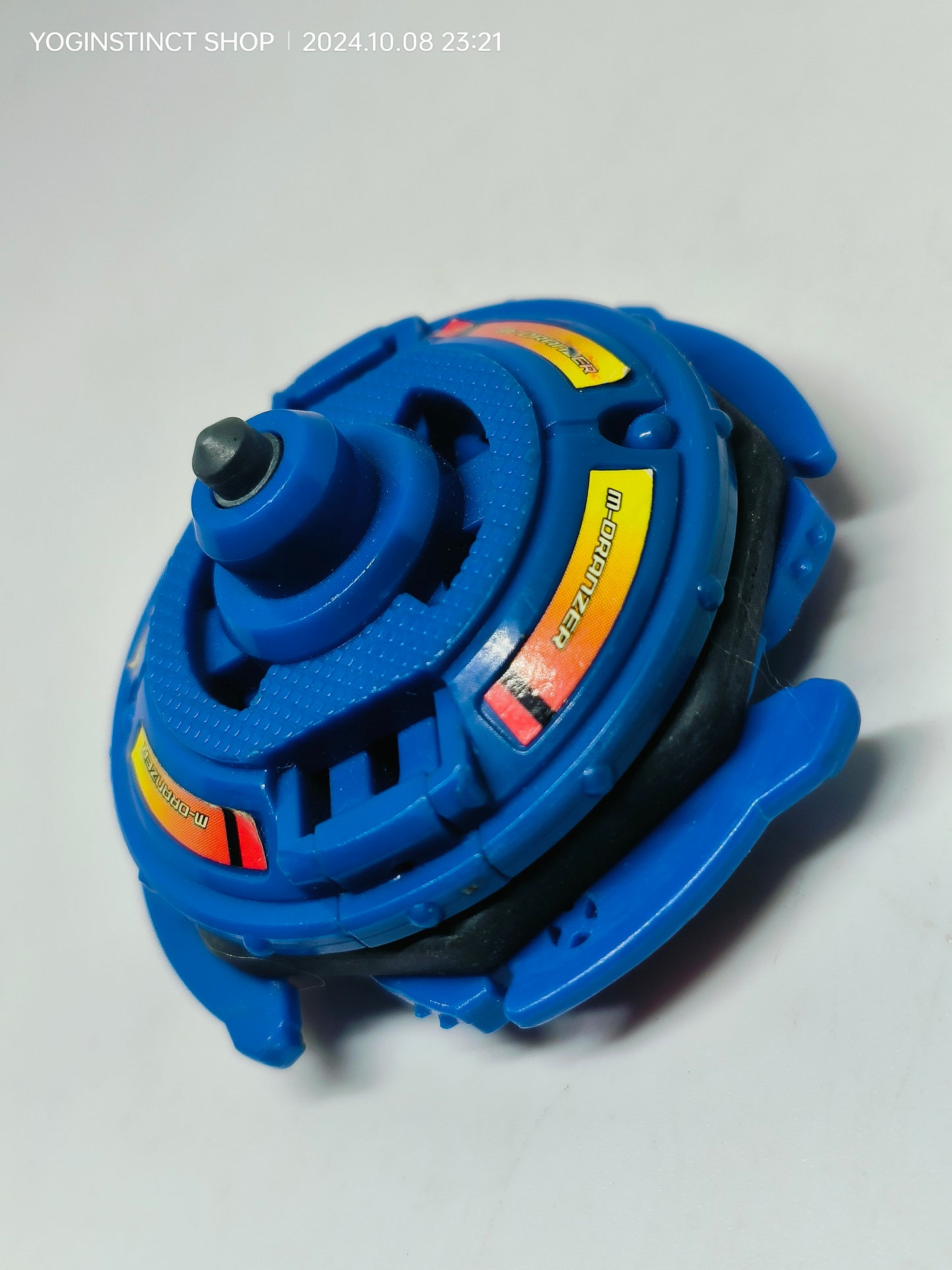 A-32  MASTER DRANZER (E) - Takaratomy Beyblade: Shoot