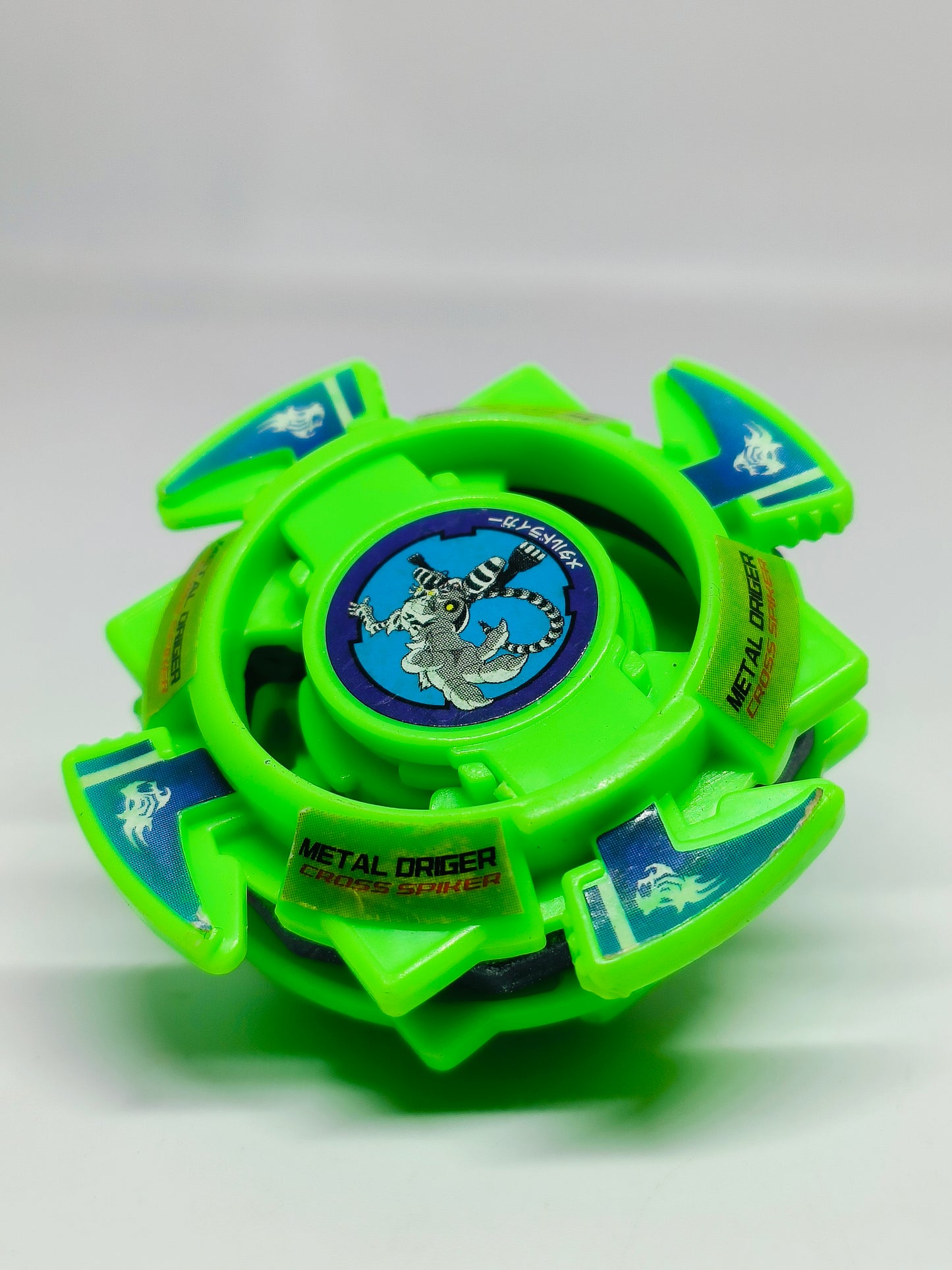 Metal Driger - (B) Takaratomy Beyblade plastic Generation