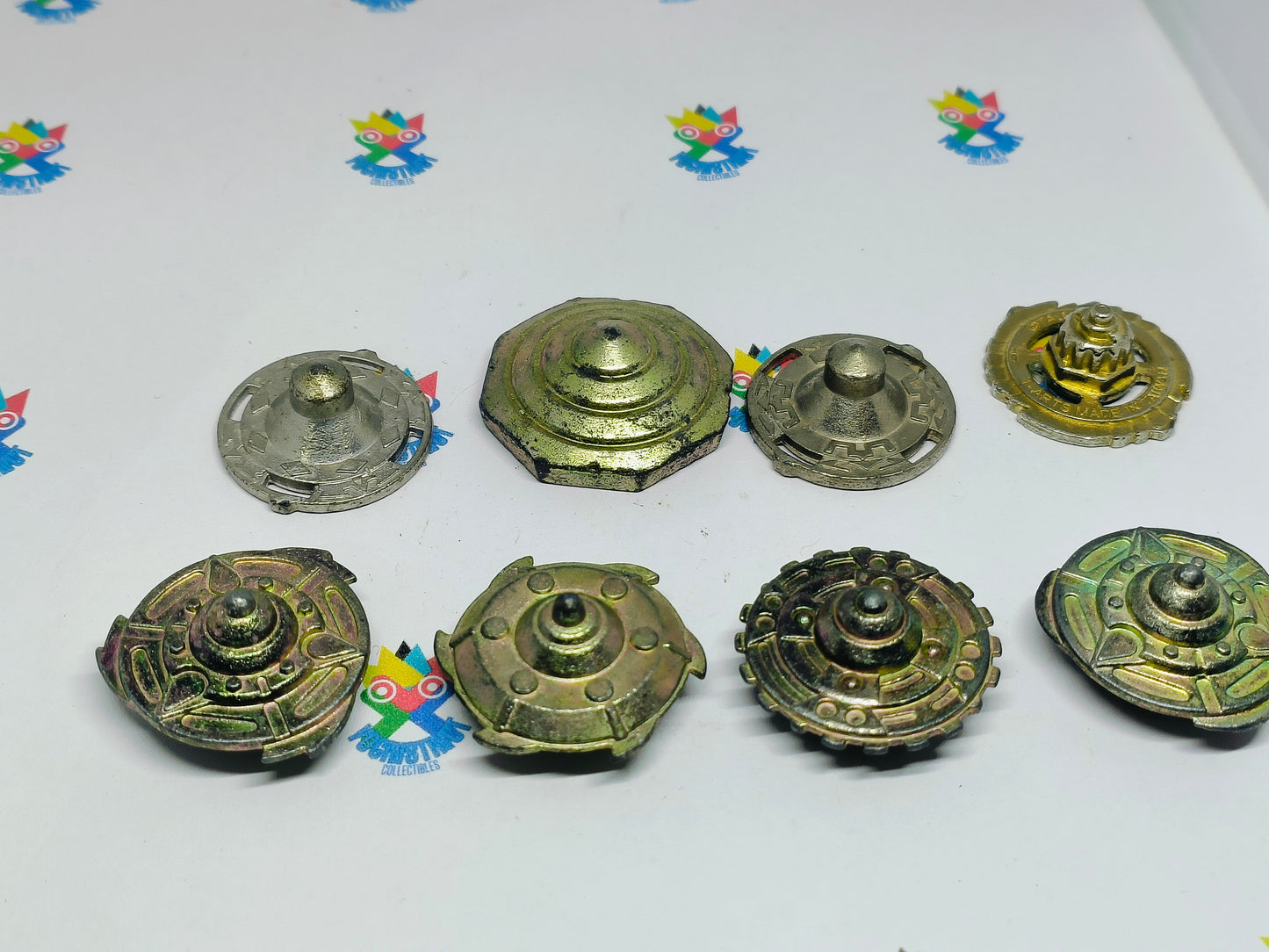 Mini metal beyblades set