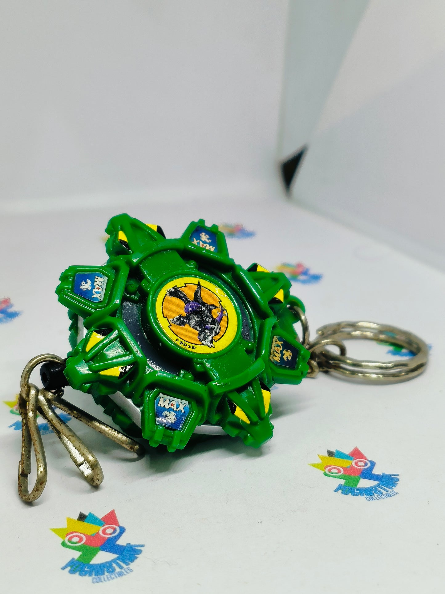 Draciel F keychain - rotating playable beyblade keychain